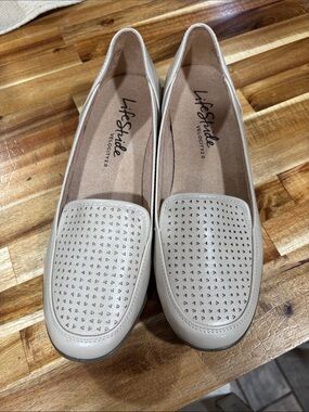 Life Stride Taupe Perforated Slip-On Loafers for Women NWOTs